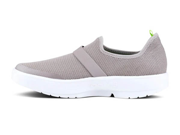 OOFOS Women's OOMG Low Shoe: Gray