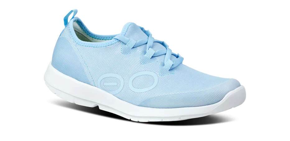 OOFOS Women s OOMG Low Shoe Carolina Blue